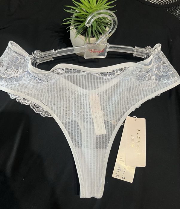 Оригинално бельо на Triumph размер XL