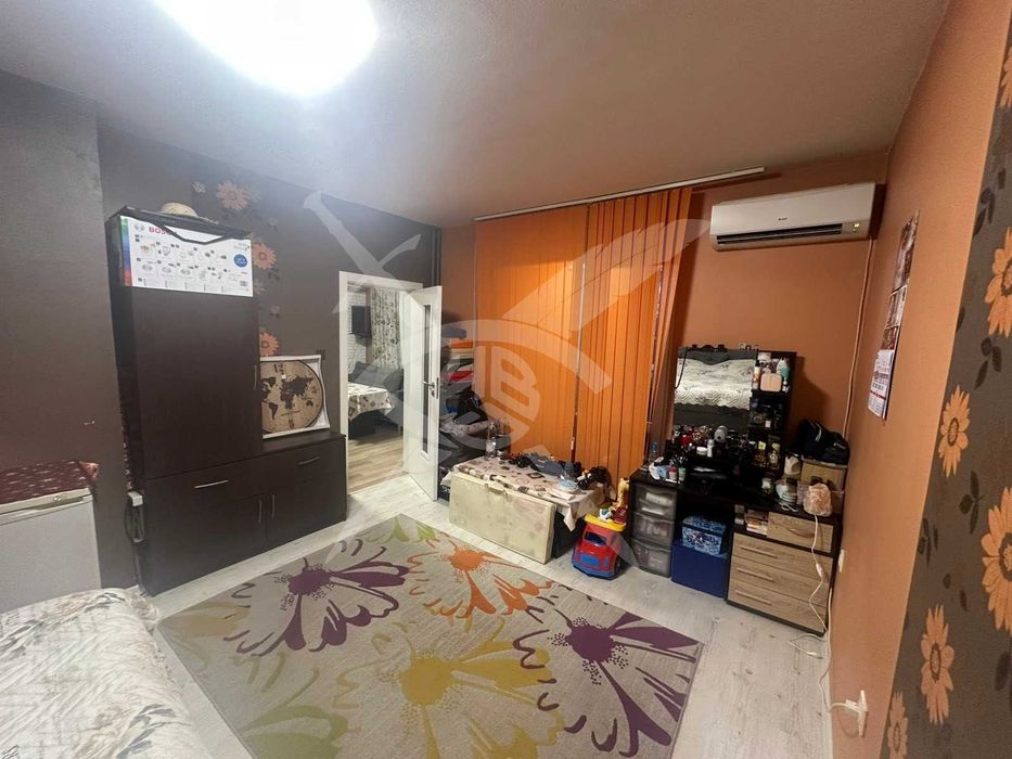 Двуетажна къща в Черни връх 97021