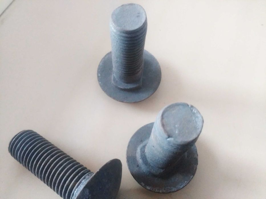 Болты на 16 .    .   .