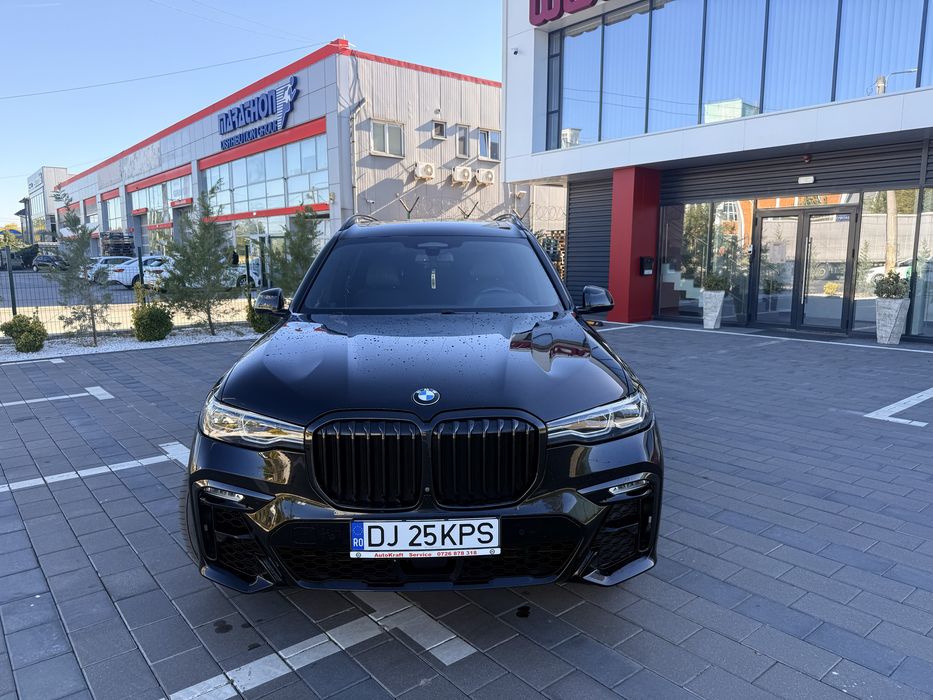 BMW X7 M50d | 400 CP | M Sport | Individual | Full Black | 7 Locuri | TVA Deductibil
