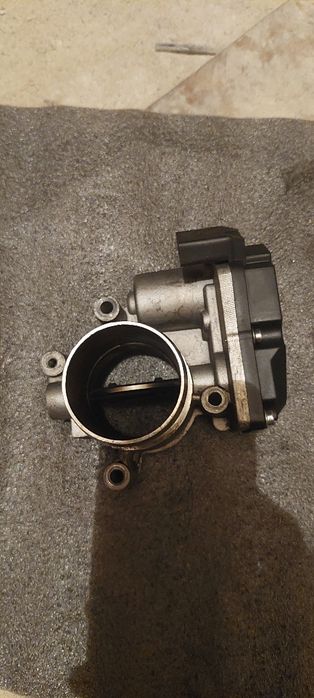 Дроселова клапа за vw pasat b6