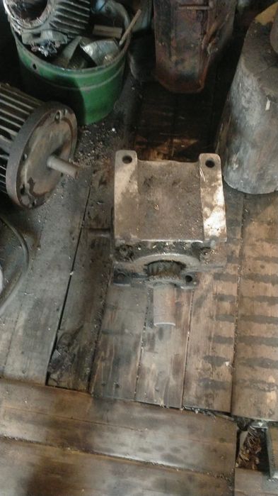 Продам двигатели и редуктора бубу