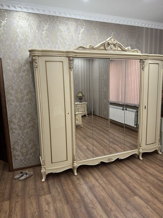 Спальный гарнитур