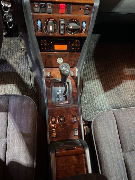 Продаётся Mercedes Benz w124 E320 отличном состоянии