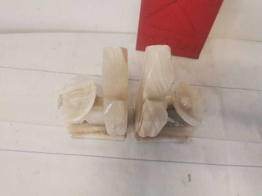 Suport de carti din marmura