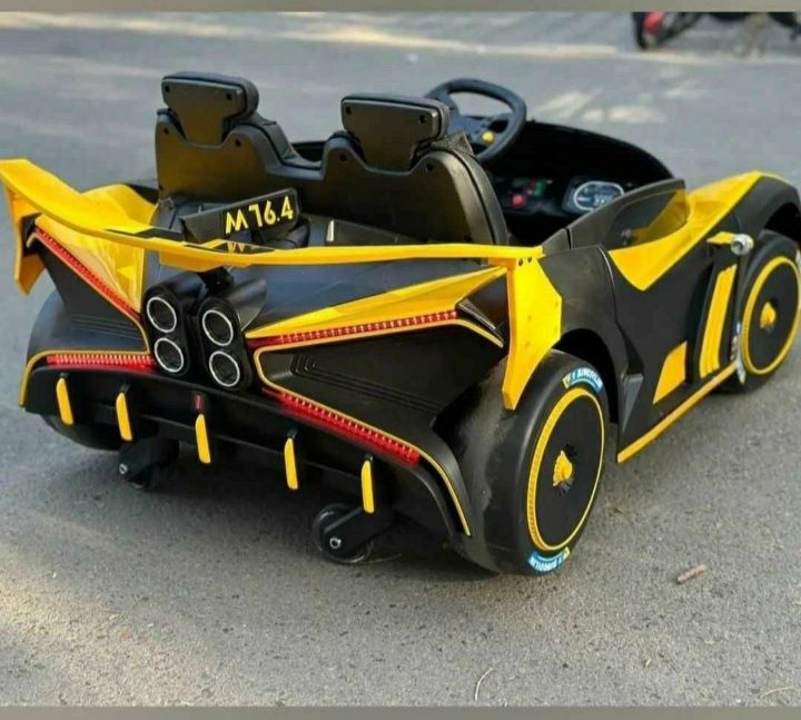 Даставка бэсплатная детская машина электромобиль Bugatti 24v
