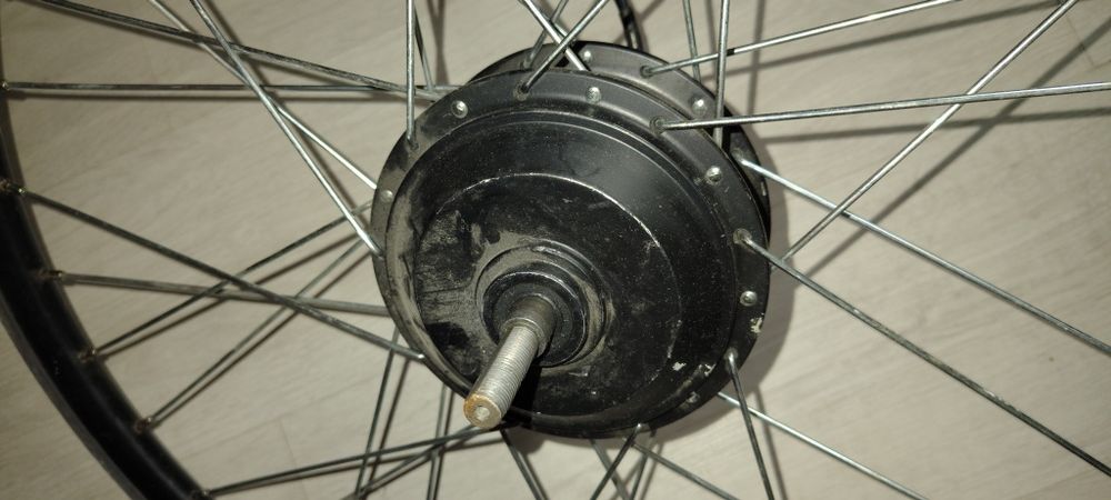 Roata 26 cu motor