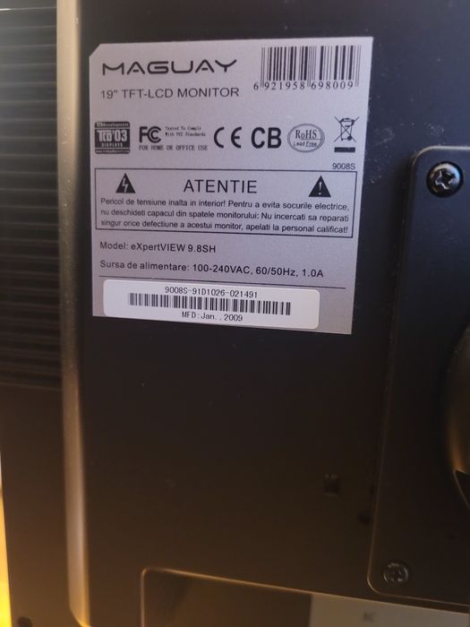 Lot 3 monitoare LCD,LG 17",Fujitsu Siemens 19",Maguay 19"