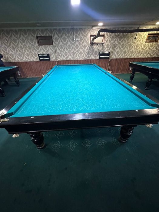 Granit polya bilyard 5 kusokli yaxshi xolatda turibdi