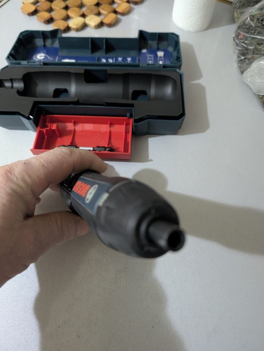 Элктрическая отвертка Bosch Go 2