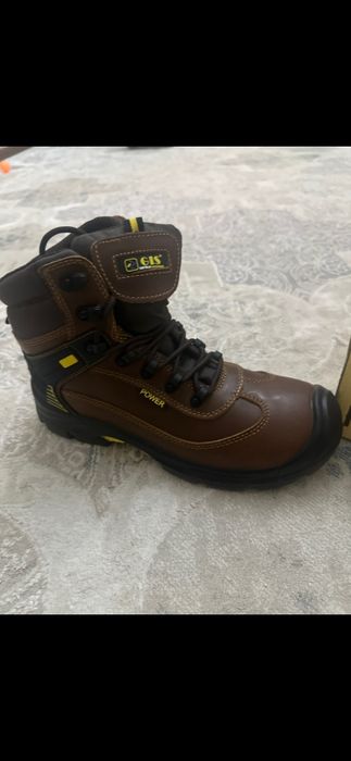 Демисезонная батинка сатылады