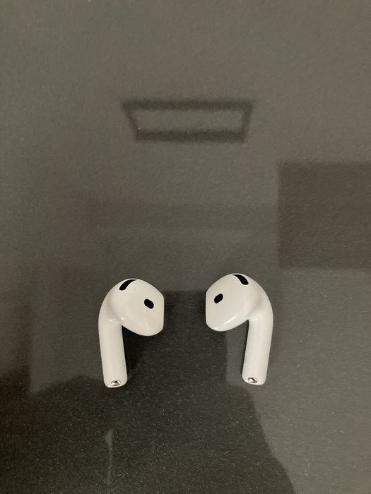 Vand Airpods4 urgent!
