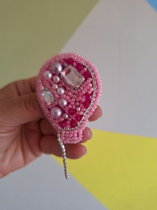 Ръчно изработени брошки