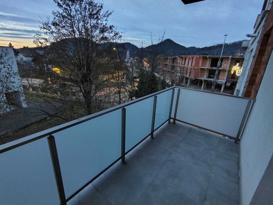 Inchiriez apartament ultracentral in bloc constructie noua