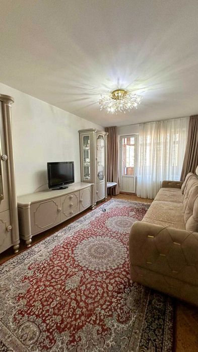 Продам 3 ком в центре Айым