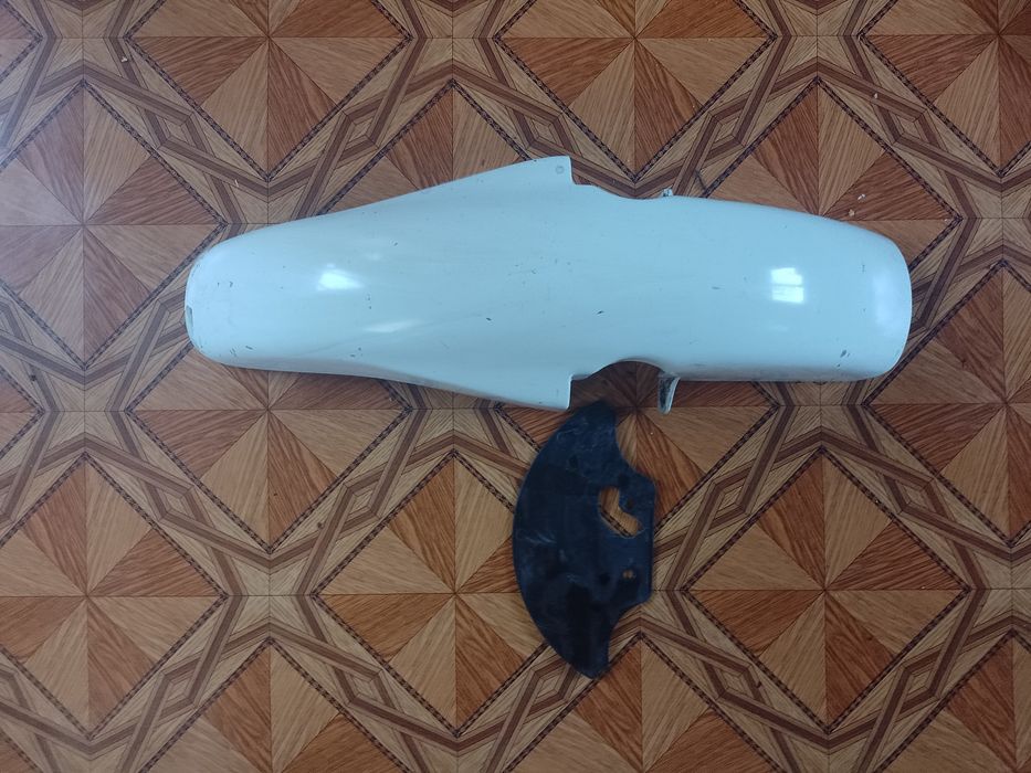 Vând aripă față Honda dominator nx 650