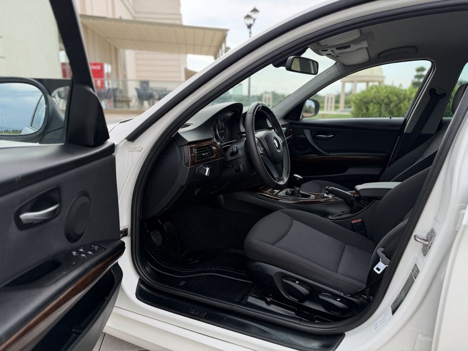 BMW 3 Series 2012 — imagine 5