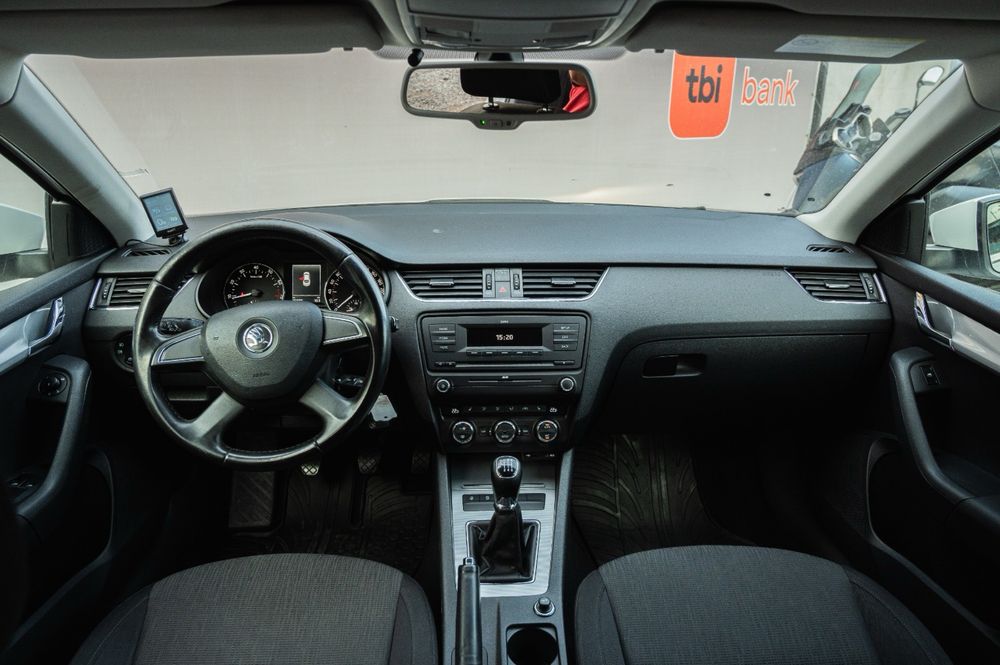 Skoda Octavia 3-2014 - scaune incalzite / memorii / xenon / senzori parcare / led fata spate - credit auto / rate / cash - recent adusa in tara