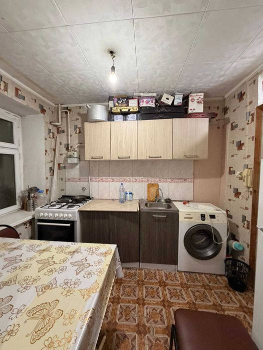 продается 2 ком окт район 8 школа