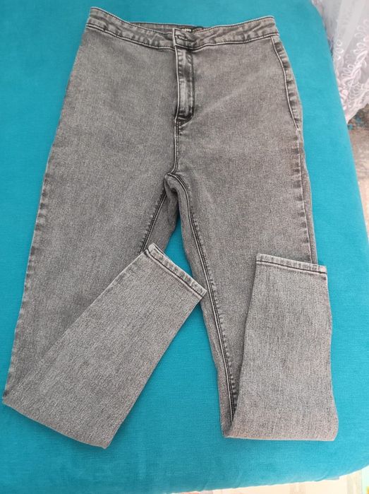 Jeans dama noi, fără eticheta