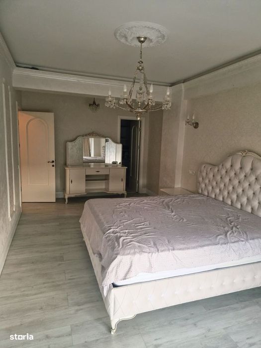 Apartament 3 camere Timpuri Noi | 91 mp | Etaj 4/5 | 6' metrou | 900 €