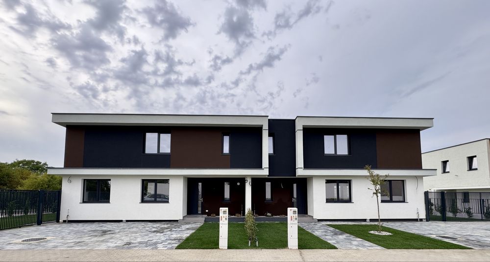 Proprietar Vand Casa / Duplex in Dumbravita str Ferventia2 parc Terra
