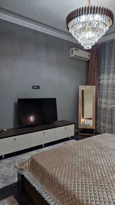 2 комн. вторичка, Бобура, 3/4 эт., высокие потолки, евро`