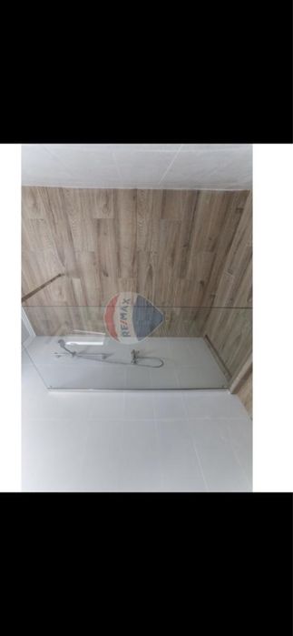 Inchiriez apartament modern  pe Malul Muresului