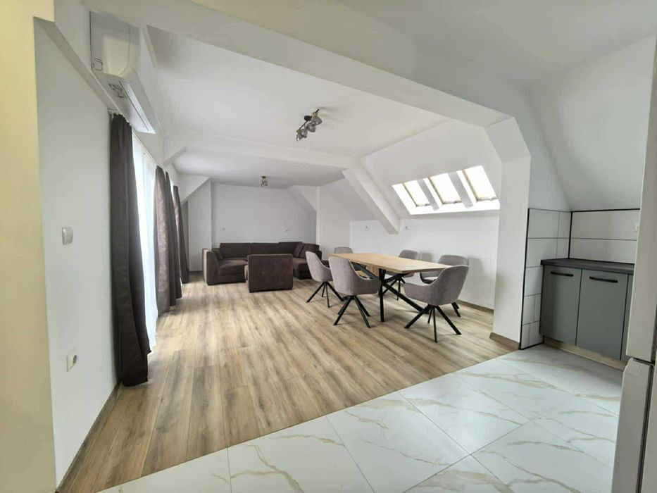 Дава се под наем Четиристаен апартамент в София, Зона Б-18 - 184 кв.м за 897.6 € - Снимка #1