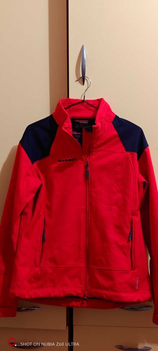 Vând Geaca mammut M