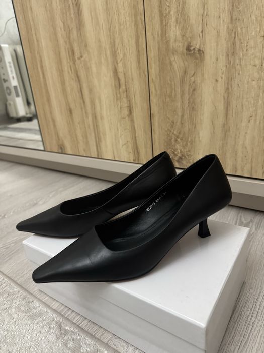 Продам женские туфли