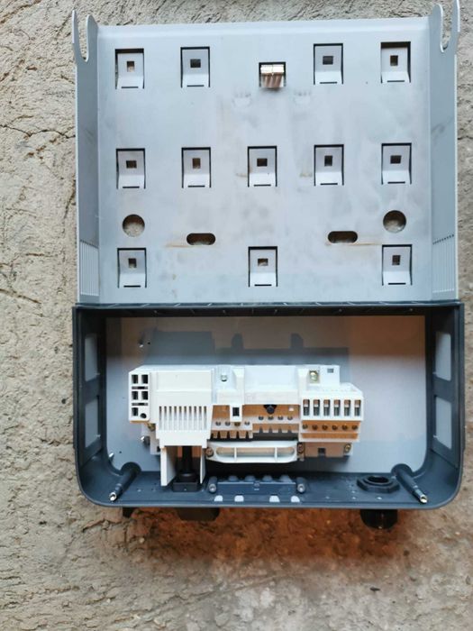De vanzare Fronius Symo 7kW trifazic + Fronius Smart Meter TS 65A-3