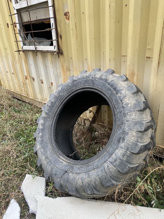 Балон трактор (шины,резина)