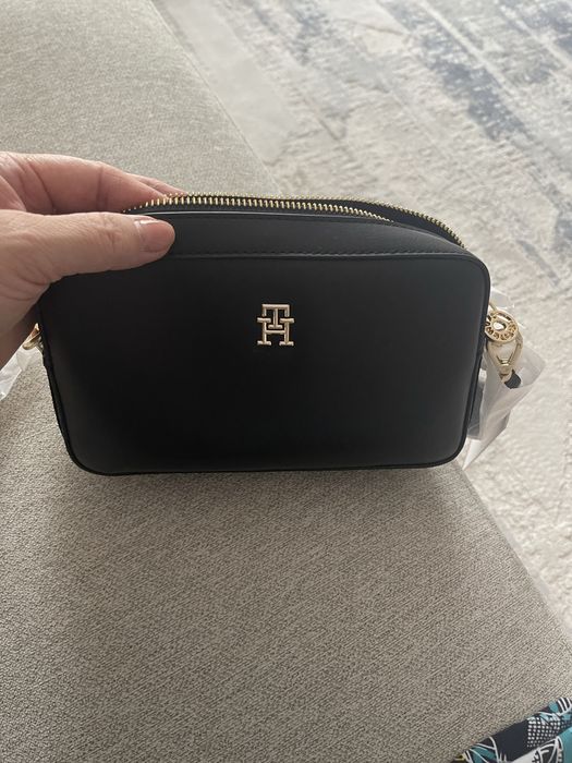 Продам сумку женскую Tommy Hilfiger