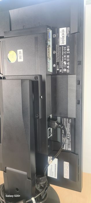 Немски офис монитори за дома и офиса ЕIZO И FUJITSU siemens