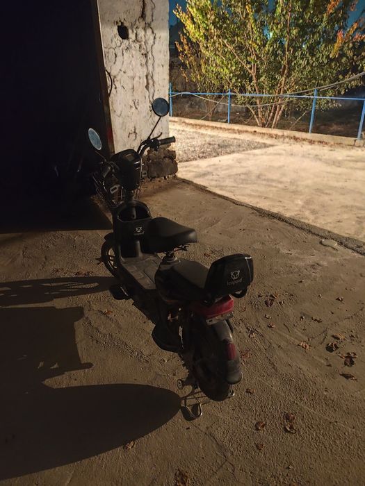 Скутер электронный