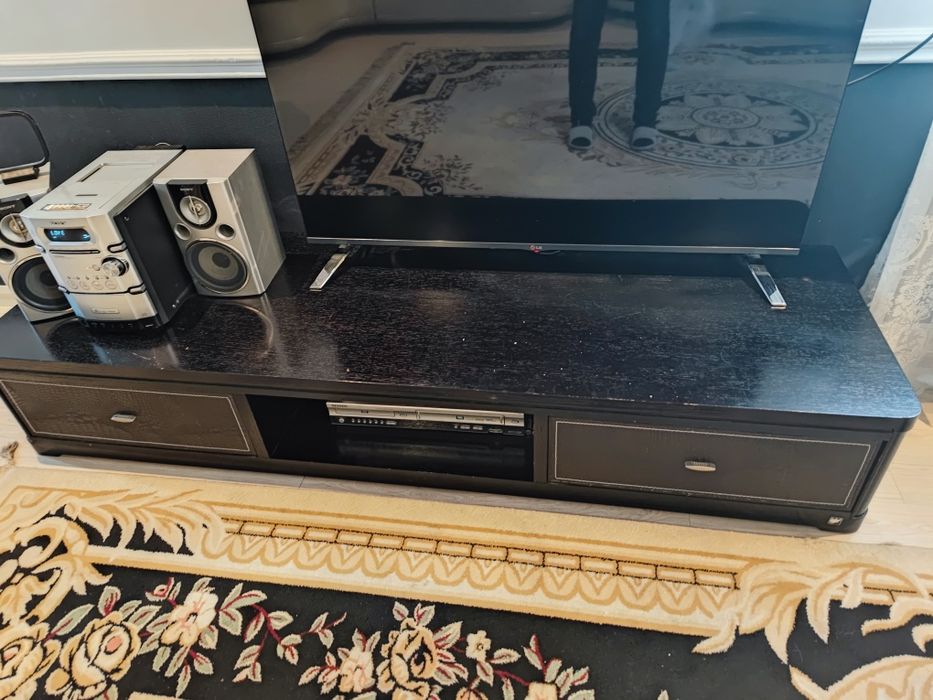 ТВ тумба шпон, кожа