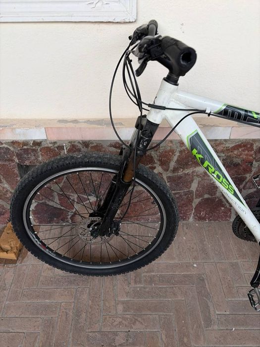 Velosiped spartivniy sotiladi