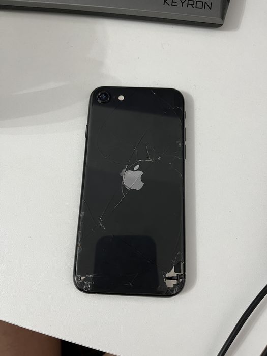 Iphone se 2020 под ремонт