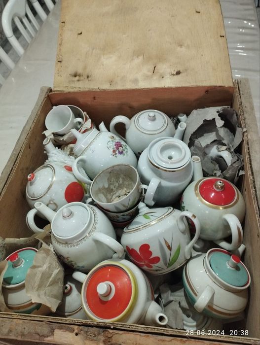 Новые(пайдаламбаган) Антиквариат чайники производства СССР,.