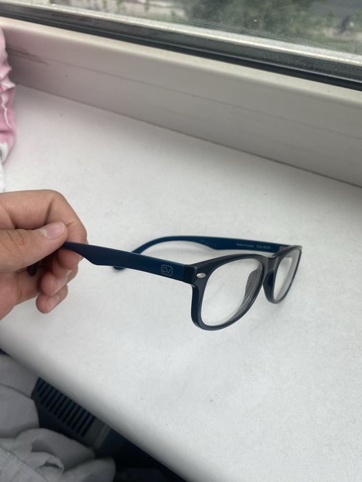 Оправы и солнце защитные очки