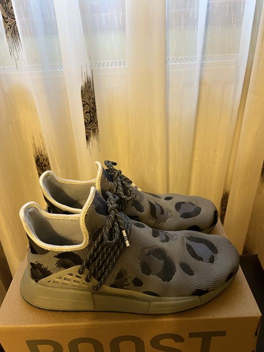 Adidas human race animal print grey