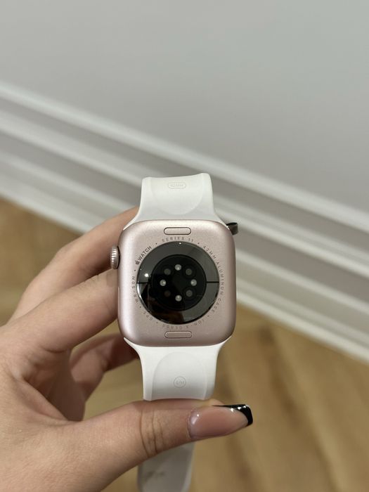 Apple Watch Series 11 42mm Rose Gold