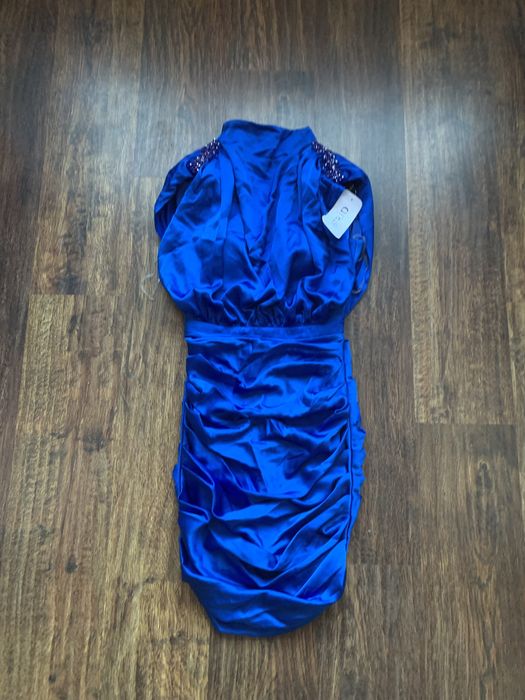 Rochie Astrid superba cu strasuri pe umeri