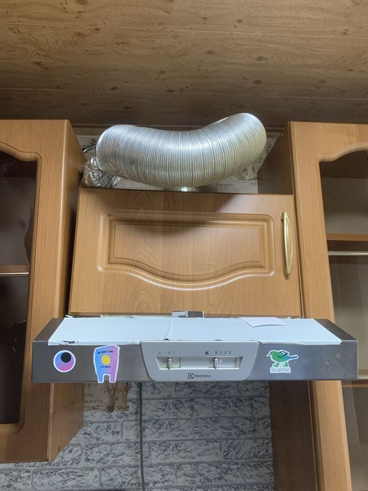 Продам    вытяжку.