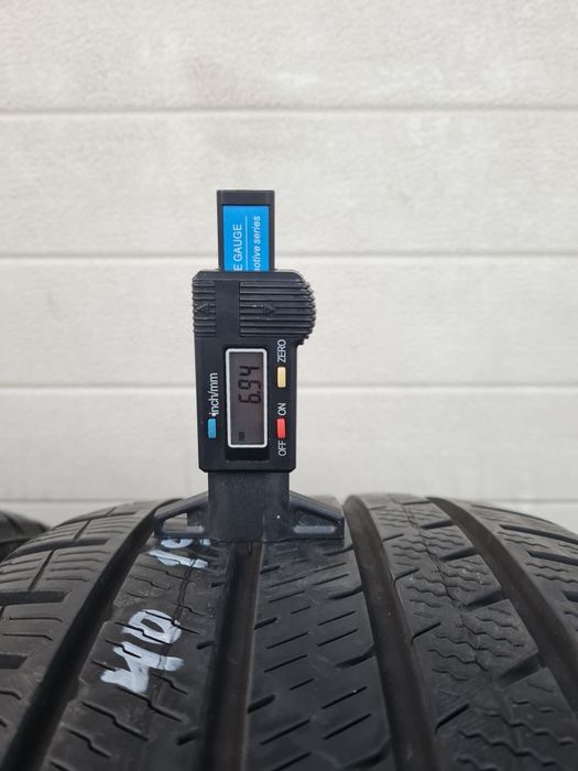 Всесезонни гуми 2 броя VREDESTEIN QutracPro 235 40 R19 дот 4520