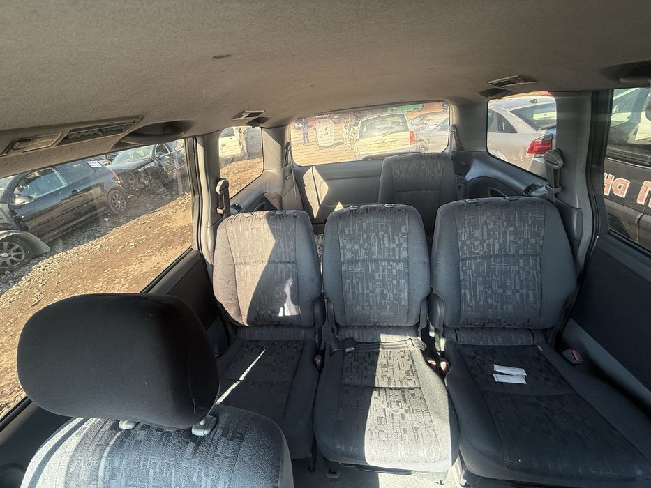 Тойота превиа  2.0Д  115 кс  2003 г на части