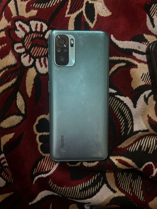 Продам телефон редми note 10