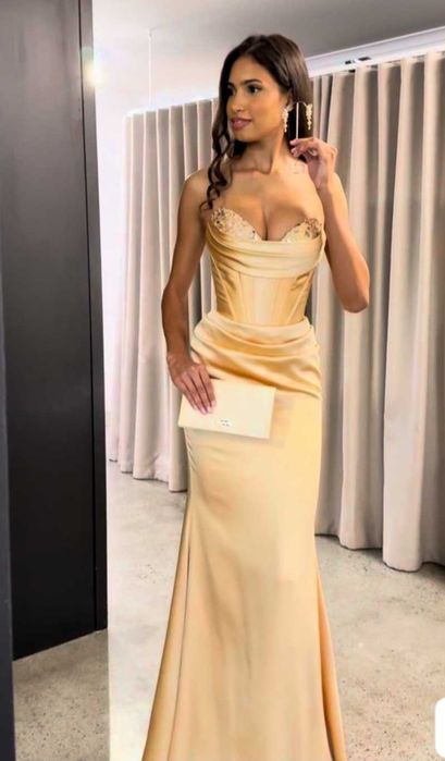Rochie superbă, aurie, mărimea XS