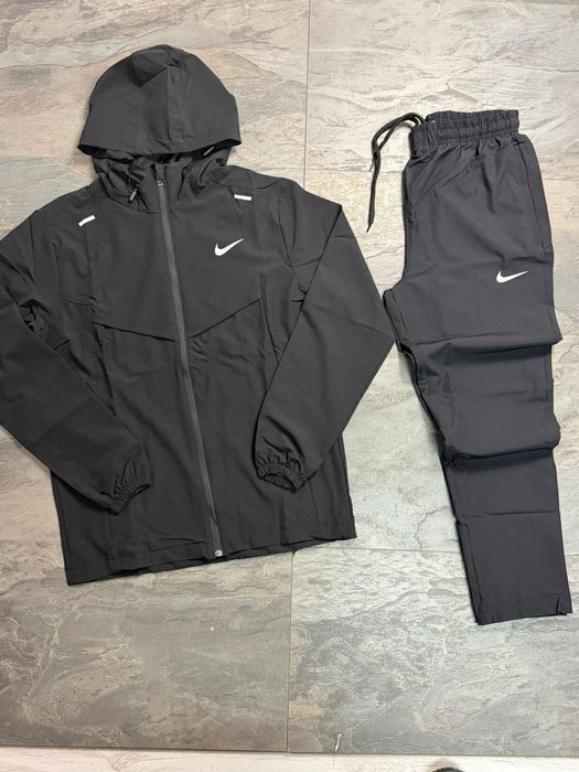 Мъжки шушляк екип/комплект/сет Nike модел 2026г